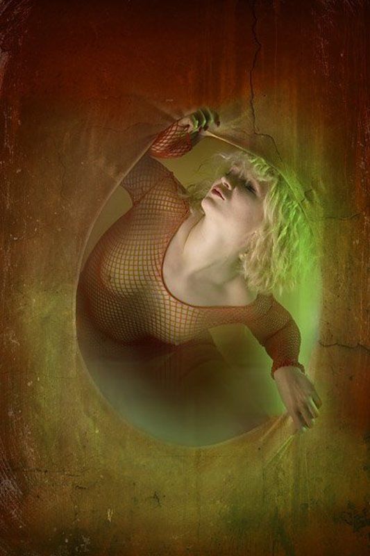 выбраться наружу...photo preview