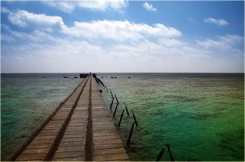 красное море, судан, риф санганеб, маяк, облака Дорога в облака... фото превью