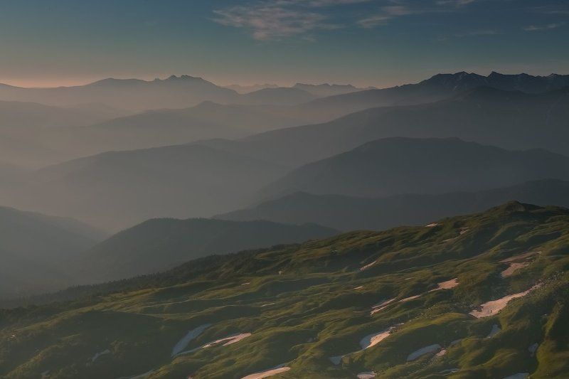 горы рассвет, лаго-наки Таял прошлогодний снег...photo preview