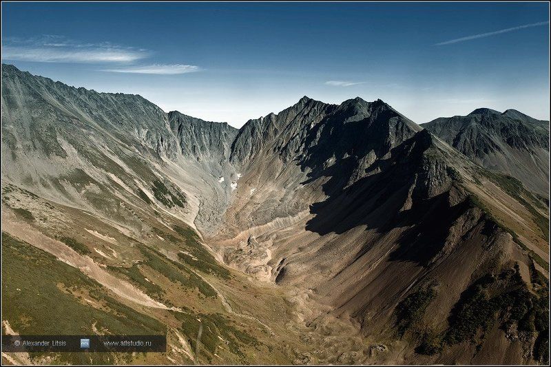 горы,скалы,цирк,камчатка Летняя Поперечнаяphoto preview