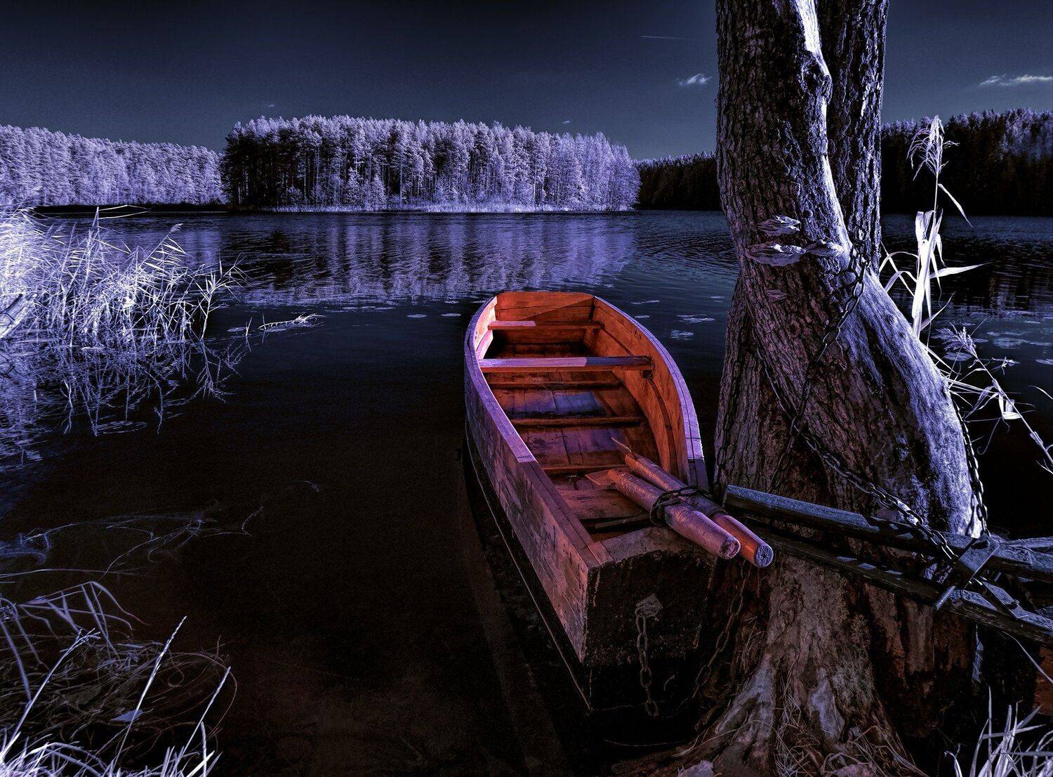 Стоянка в теплой осени.. Автор: Sixten ( Сергей ) infrared,ик-фото,инфракрасное фото, инфракрасная фотография, пейзаж, осень, Sixten ( Сергей )