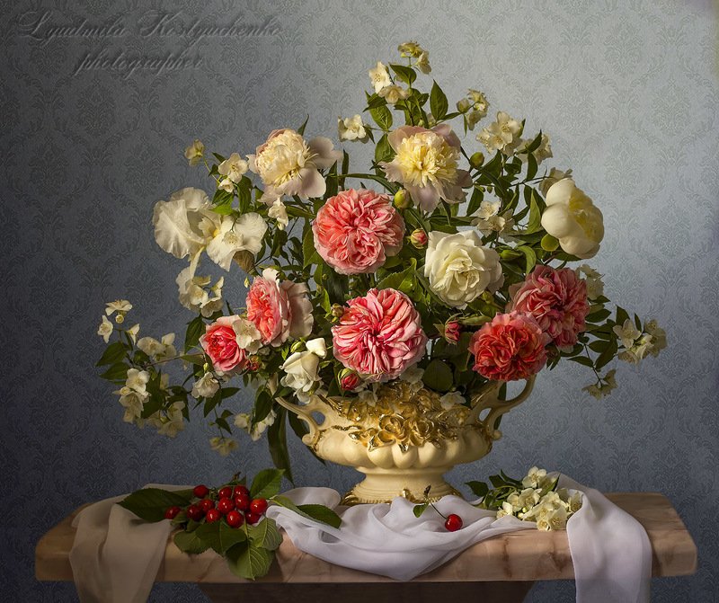 натюрморт с пионами.розами.жасмином.ирисами,лето.весна,букет,цветы,художественное фото,искусство. photo preview