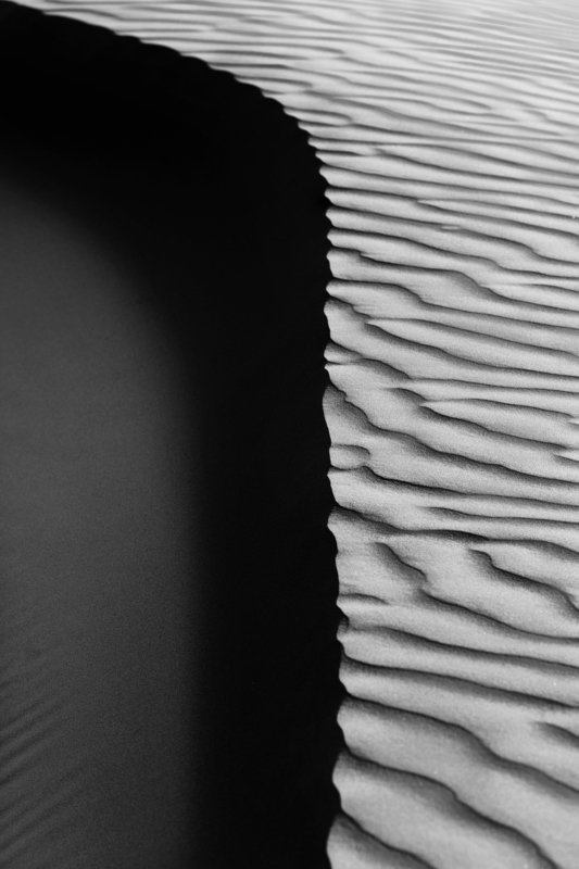 desert,black and white,nature Dividing linephoto preview