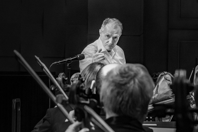 Владимир Толкачев дирижирует \