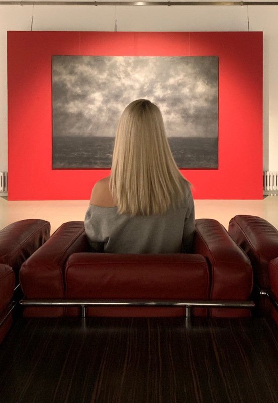 Gray and redphoto preview