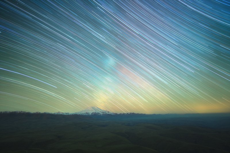 россия, кабардино-балкария, кавказ, природа, пейзаж, горы, плато, канжол, ночь, звезды, галактика, млечный путь, эльбрус Движение вечностиphoto preview