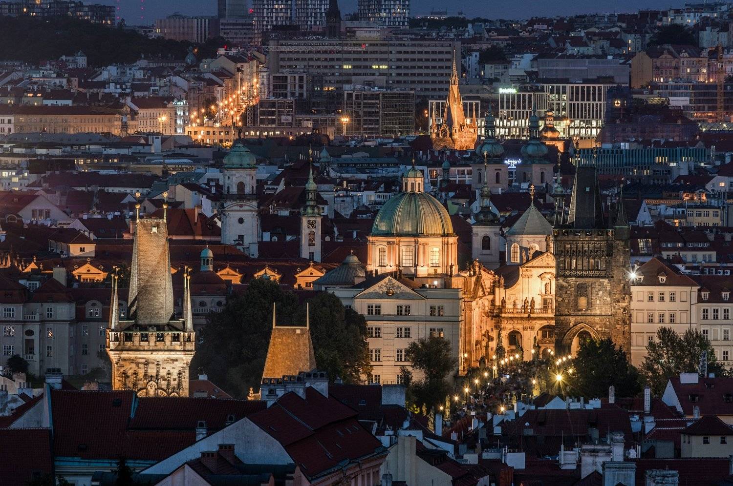 прага, ночь, город, башня, небо, облака, карлов мост, река, вода, Денис Полтораднев