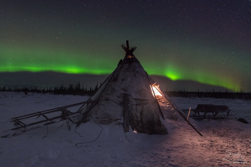 ямал, ненцы Чум и Аврораphoto preview