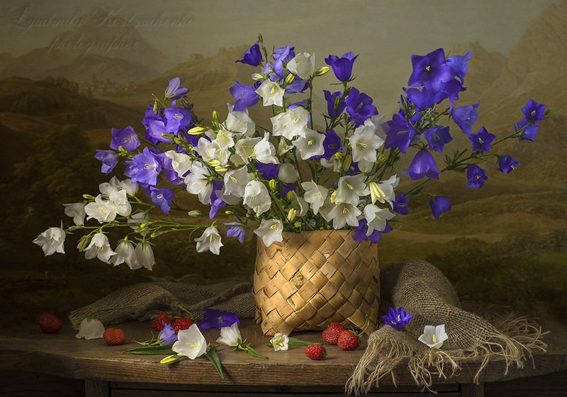 натюрморт с колокольчиками,лето,букет,цветы,художественное фото,искусство. photo preview