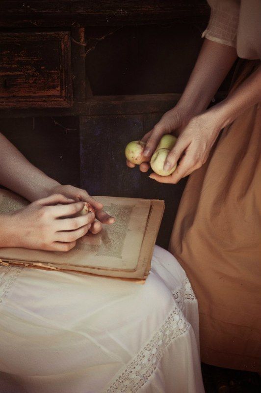 девушки,сёстры Сёстры из прошлогоphoto preview