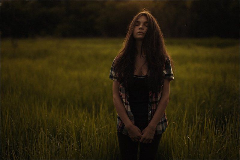 sun, portrait, girl, summer, evening, dark, underexposure only sunphoto preview