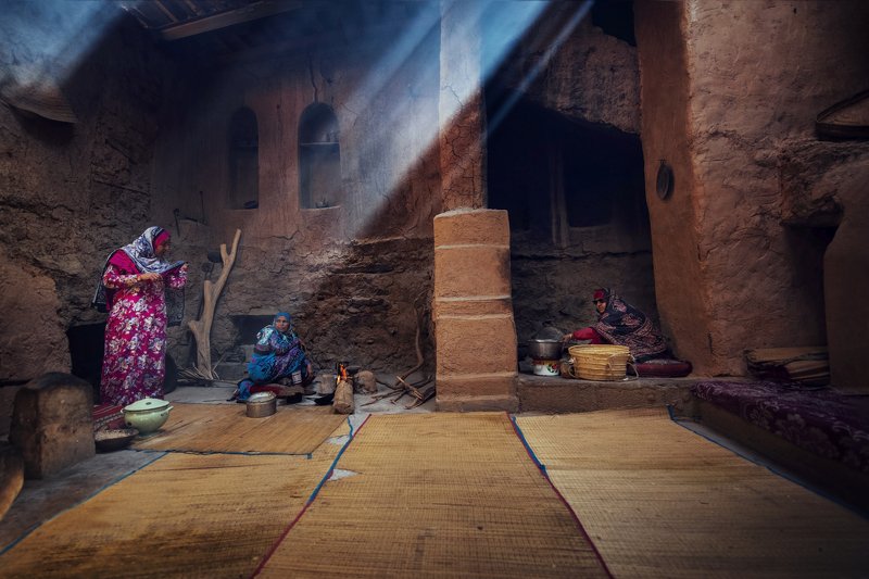 Colors,women Family Housephoto preview