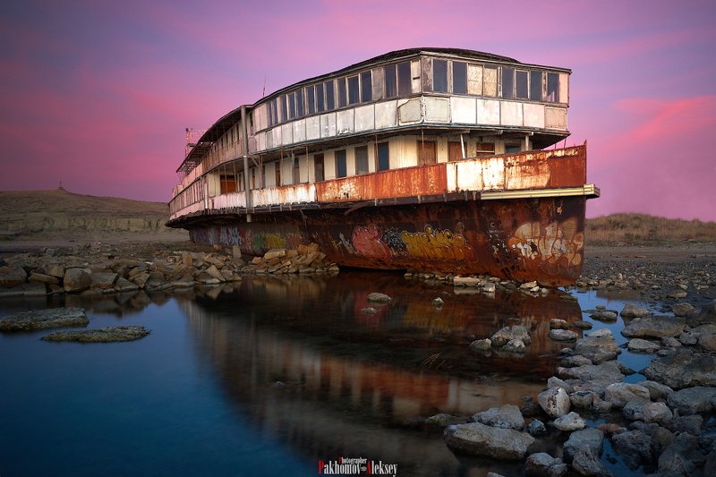 color, landscape, nature, outdoor, цвет, пейзаж, природа, sea, water, night, russia, россия, ночь, ship, корабль Remnants of the pastphoto preview
