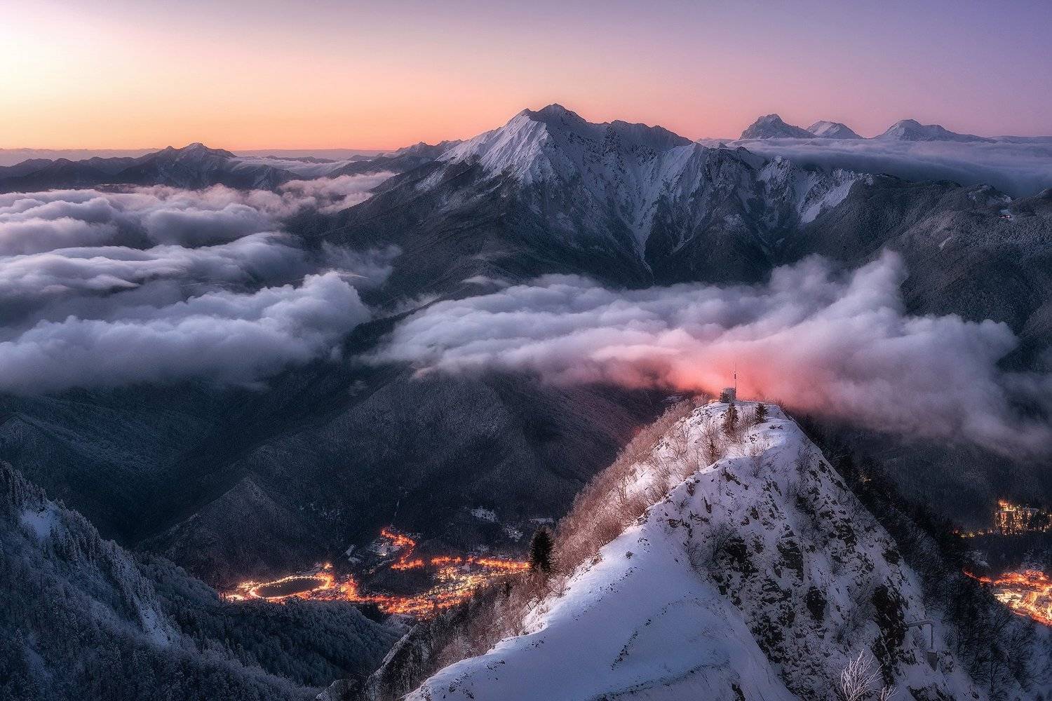 Над облаками. Автор: Tania Leschinskaya зима, горы, закат, облака, красная поляна, кавказ, пейзаж, Tania Leschinskaya