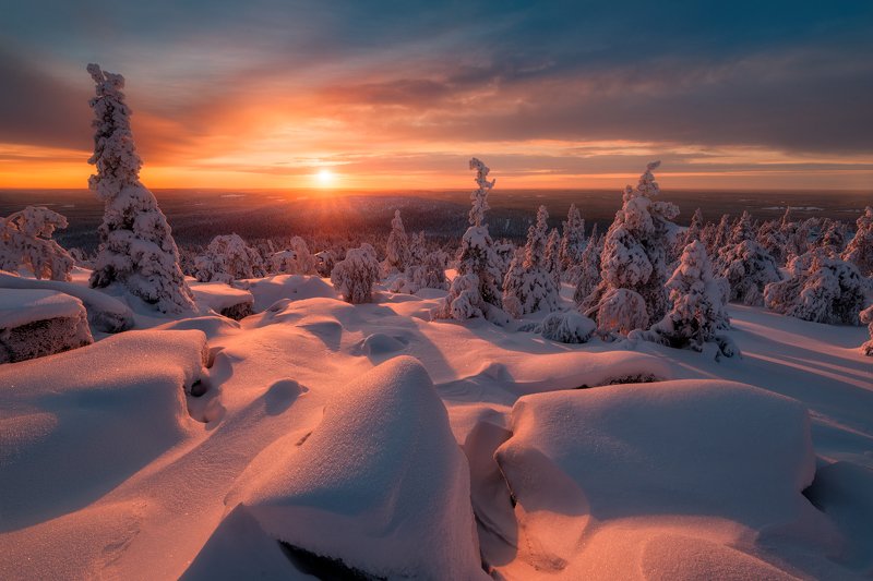 зима, небо, закат, ёлки, камни, вечер, закат, солнце День угасает так быстроphoto preview