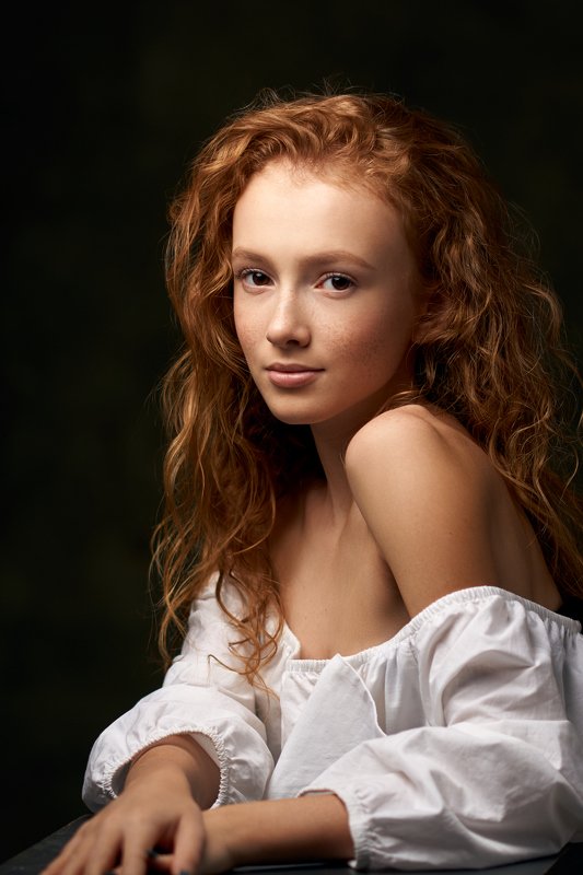 portrait, girl, lowkey, black, beautiful, pretty, eyes, lips, redhead, freckles, ginger, рыжая, портрет, девушка Юляphoto preview