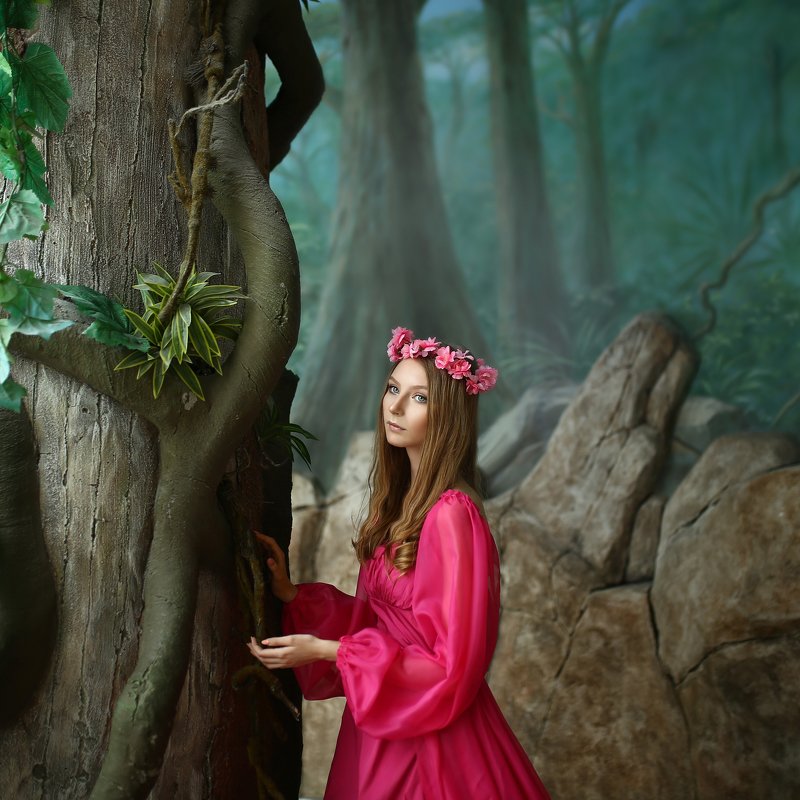 розовое платье, девушка в розовом платье, придуманный лес, джунгли, торговый центр photo preview