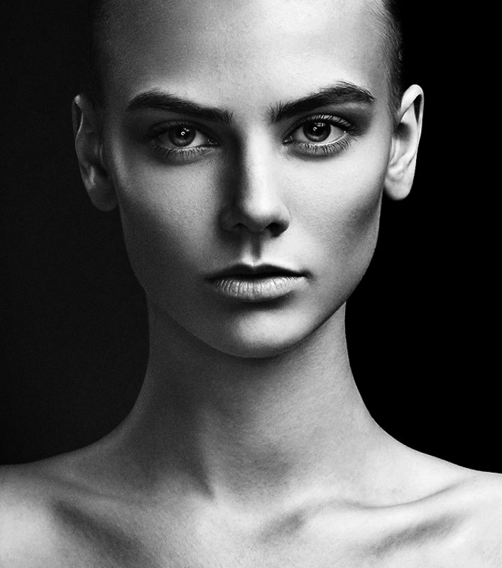 beauty, woman, face, portrait, beautiful, skin, young, model, white, clean, fashion, care, isolated, natural, makeup, skincare, make-up, healthy, one, eyes, spa, body, fresh, hair, sensuality womanphoto preview