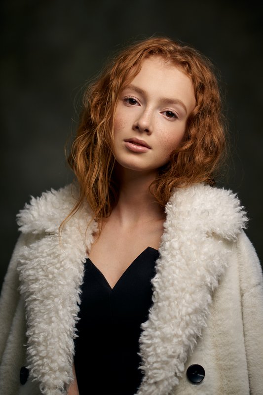 portrait, girl, lowkey, black, beautiful, pretty, eyes, lips, redhead, freckles, ginger, рыжая, портрет, девушка Юляphoto preview