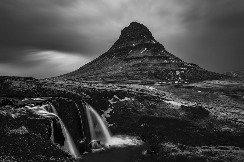 The waterfall behind the mountainphoto preview