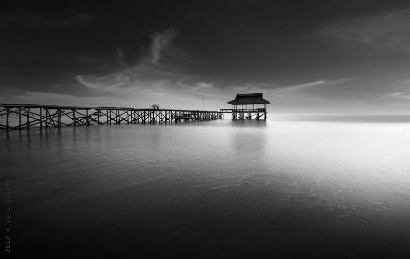 малайзия.остров, тига Когда уходит море II (Одинокий причал)photo preview