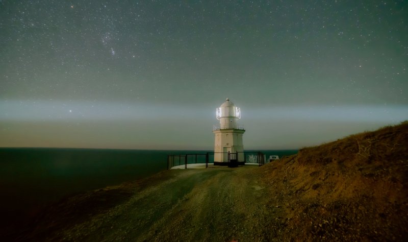 Свет в ночиphoto preview