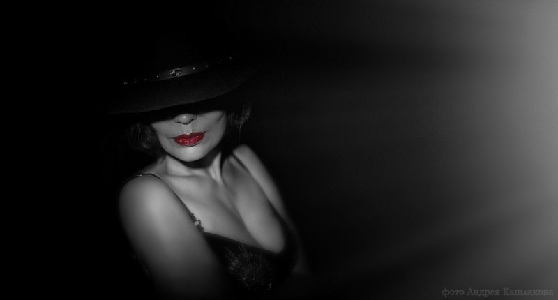 интрига портрет женщина Интригаphoto preview