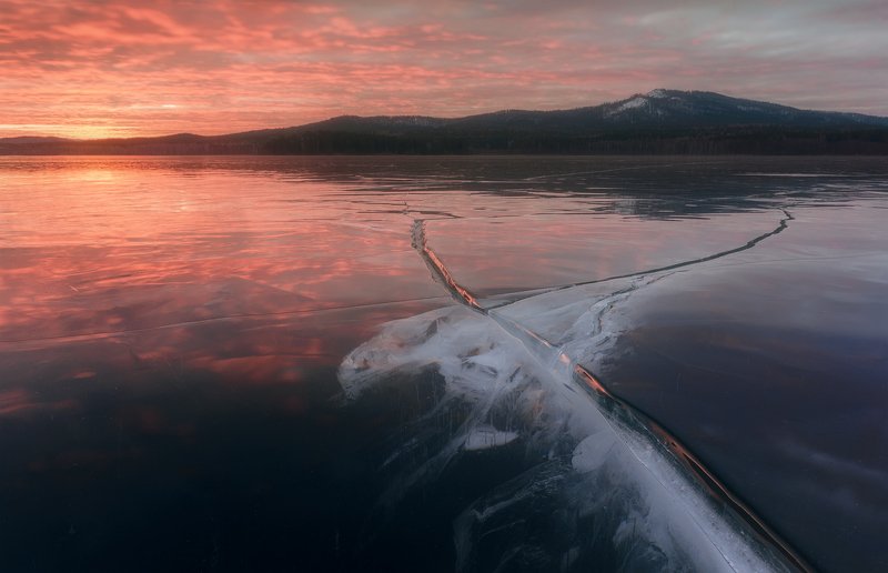 Образы в трещинах льда / Icy imaginationphoto preview