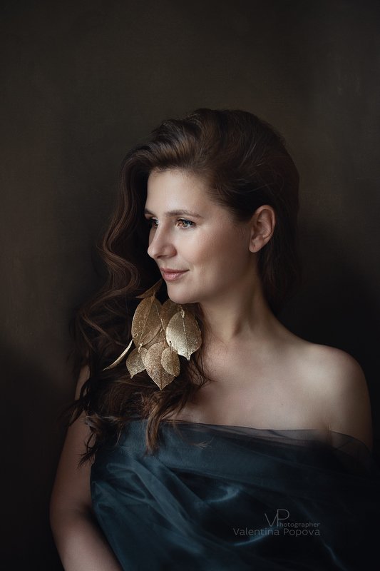 портрет, женщина, свет Ларисаphoto preview