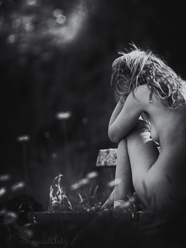 female, woman, nude, ballerina, dancer, grief, sadness, Grief of the bushfiresphoto preview