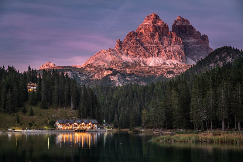 Тре Чиме в закатном светеphoto preview