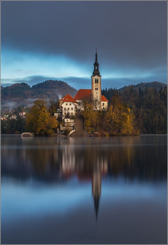 bled Золотая осень на озере Бледphoto preview