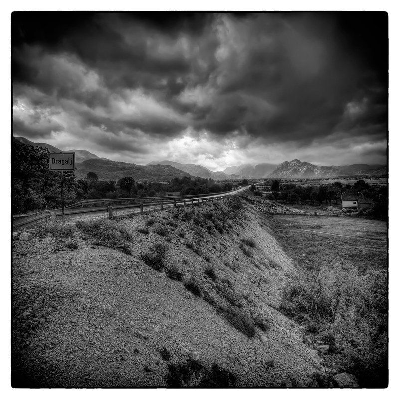 Follow the stormphoto preview