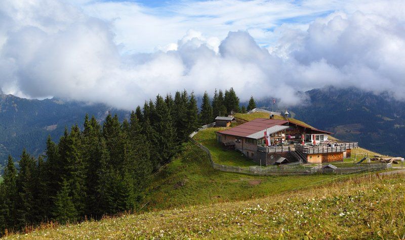 австрия, горы, облака под альпийскими облакамиphoto preview