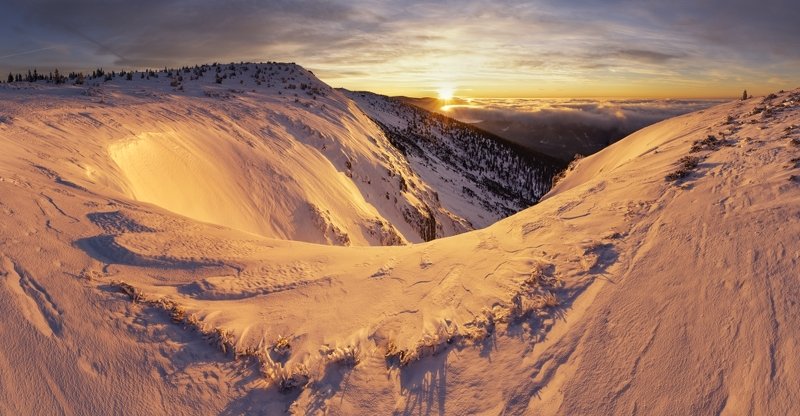 czechia, mountains, czech mountains, sonya6400, irix, krkonoše On the edge..photo preview