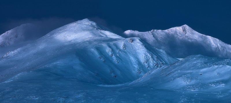 landscape, expression, fog, mist, romania, sunrise, ridge At the crack of dawnphoto preview