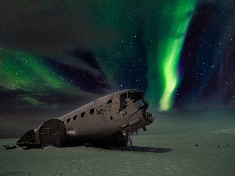 iceland,abandoned plane,aurora,long exposure,travel,fuji film gfx,nightscape, Night dramaphoto preview