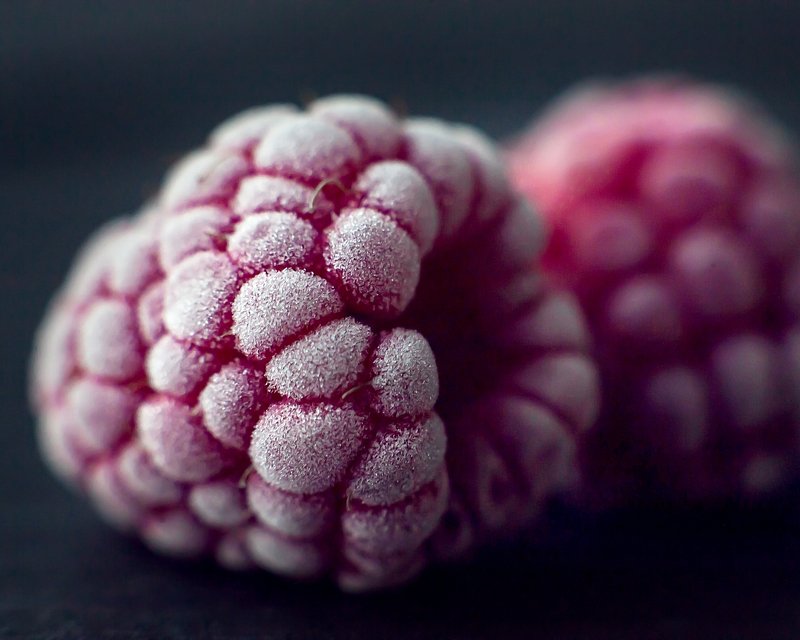 красные, ягоды, иней Малинкиphoto preview