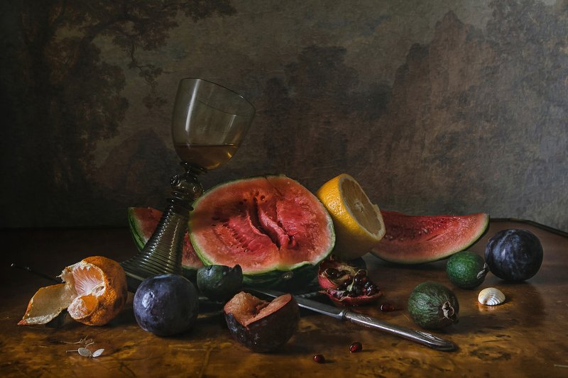 натюрморт, стекло, хрусталь, бокал, рёмер, арбуз, фрукты Про маленький арбузphoto preview