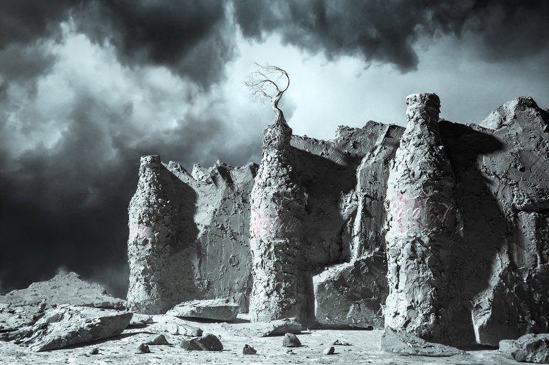 фотография,постановочная,бутылки,кола,пейзаж,атмосфера,фэнетези,концептуальная,парышков Хранители цивилизацииphoto preview