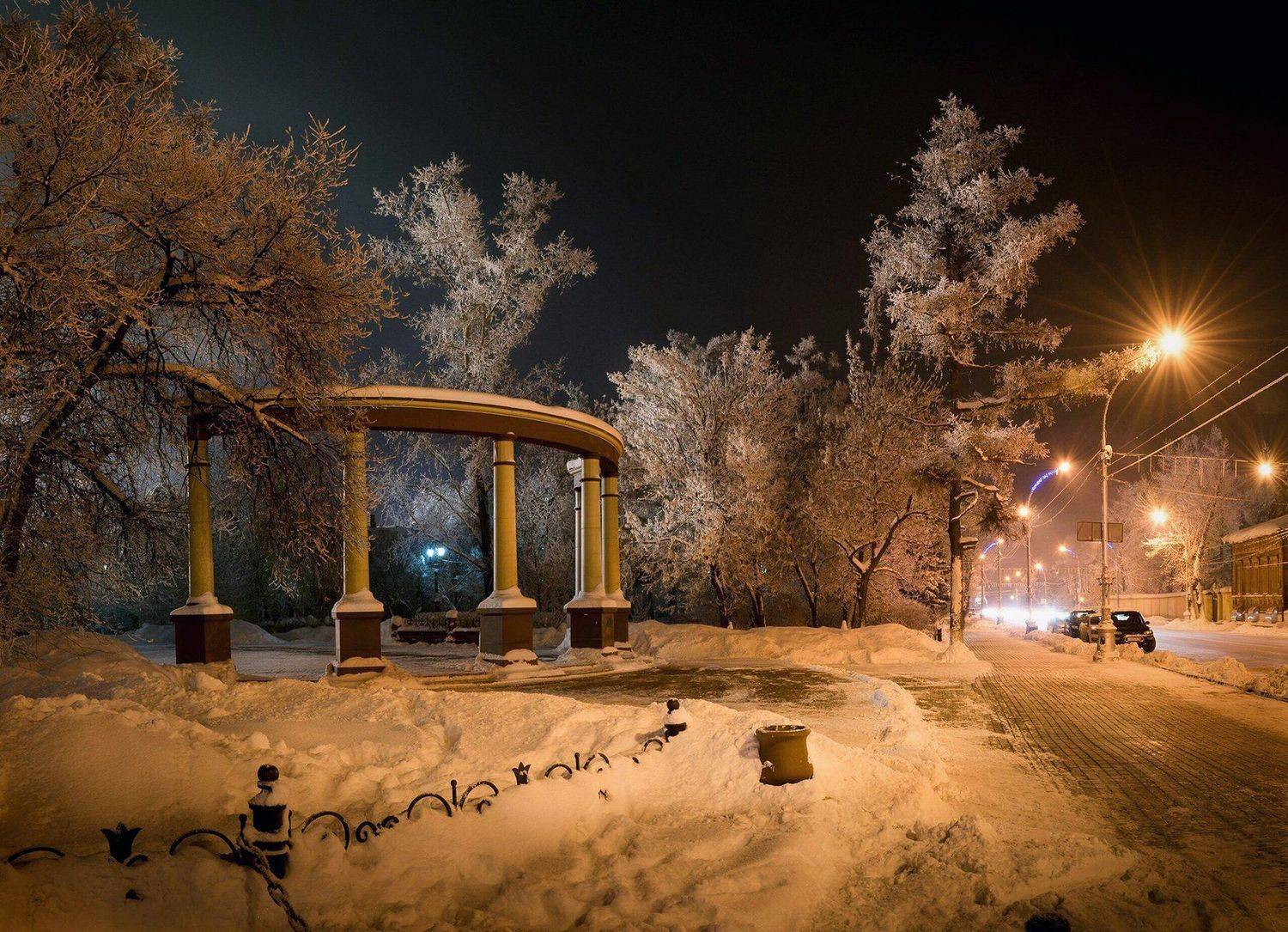 В призрачном свете. Автор: Екатерина Назарова ночь, город, Екатерина Назарова