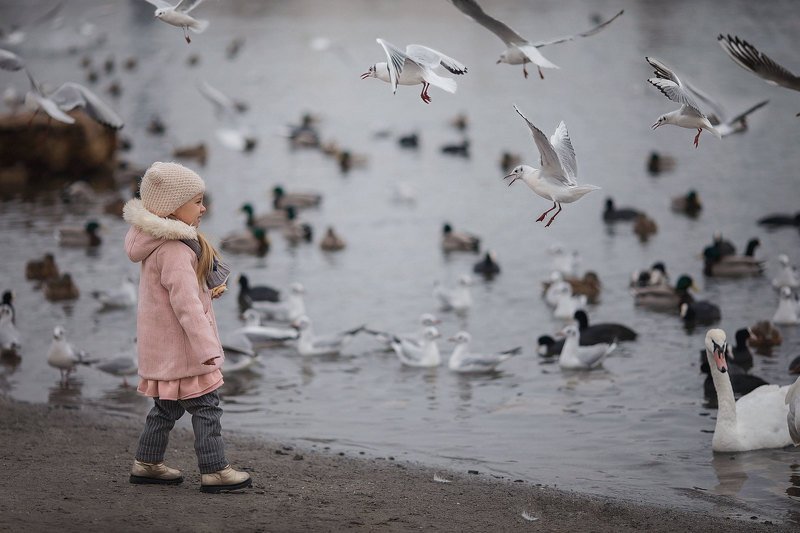 детский портрет, детская фотография, лебеди, птицы Лебединое озероphoto preview