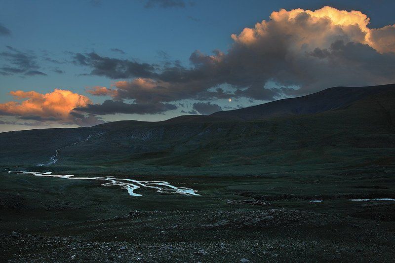 Накануне полнолунияphoto preview