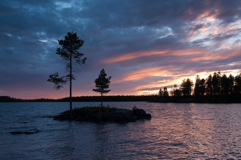 карелия, озеро, остров, закат, сосны Большая и маленькаяphoto preview