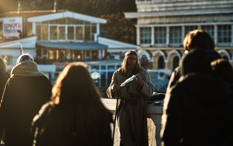 портрет, стрит фото, улица, странник Чужой среди своихphoto preview