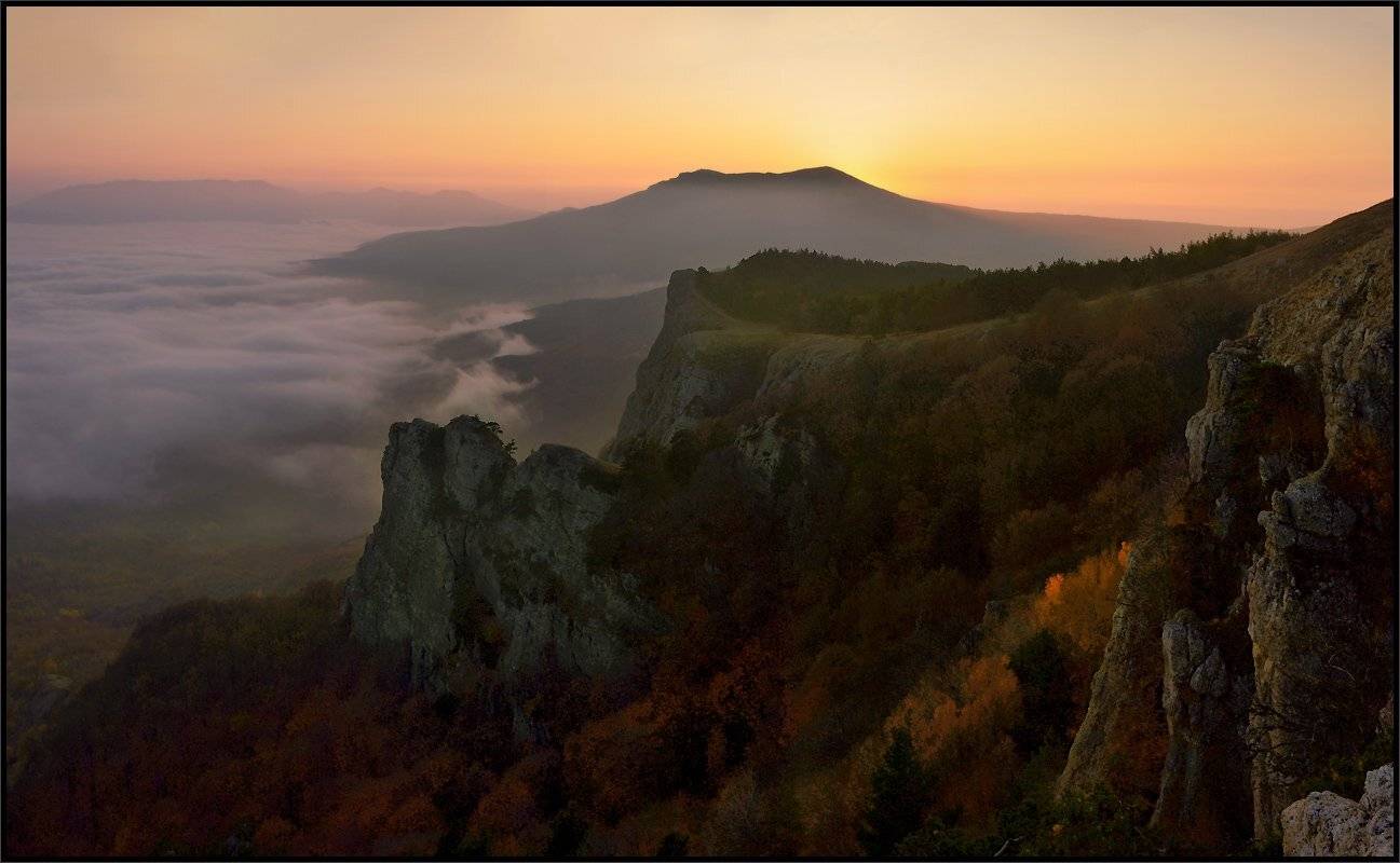 Вид на Чатыр-Даг с Ведьминой тропы. Автор: Владимир Метцгер , Владимир Метцгер