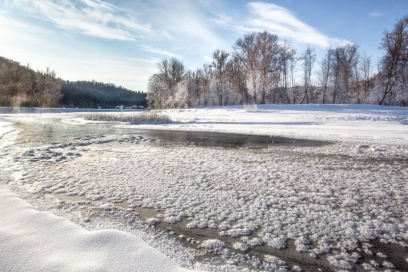 зима,пейзаж,мороз,река,горы,иней Морозный день 2 фото превью
