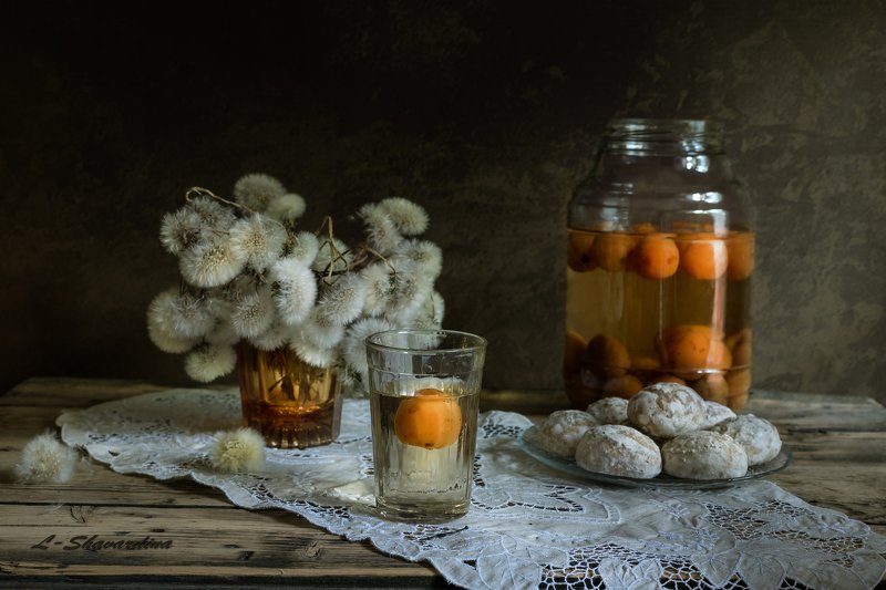 Пряники с компотомphoto preview