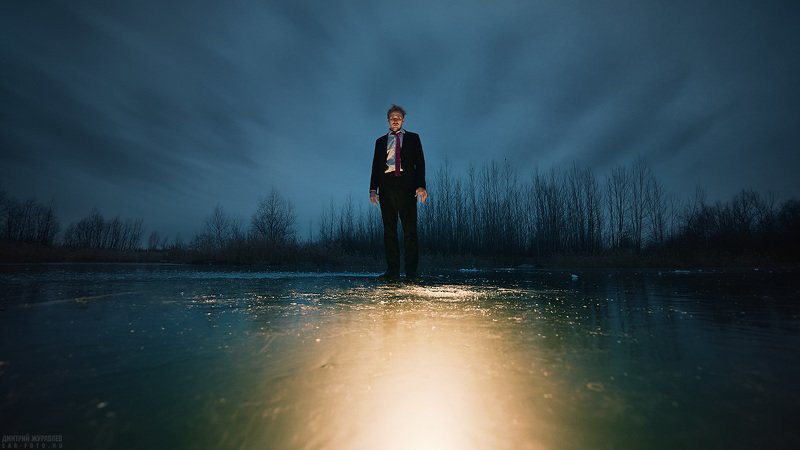 Подо льдомphoto preview