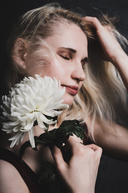 портрет, девушка, студийный портрет, студия Ираphoto preview